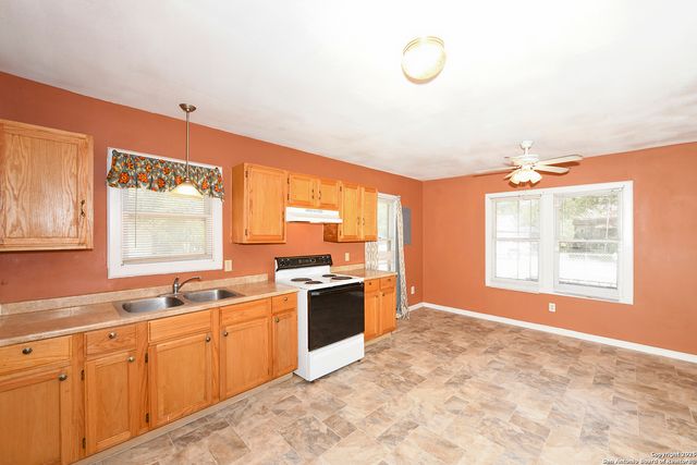 882 Samuels, New Braunfels, TX 78130