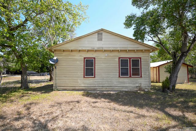 882 Samuels, New Braunfels, TX 78130