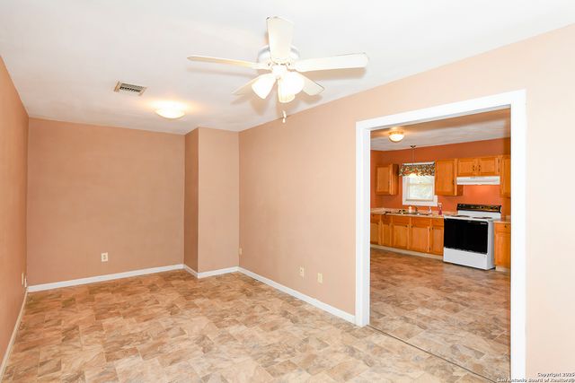 882 Samuels, New Braunfels, TX 78130