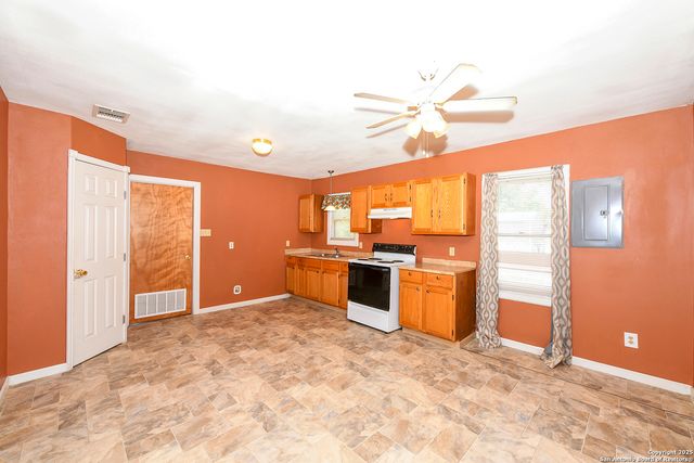 882 Samuels, New Braunfels, TX 78130