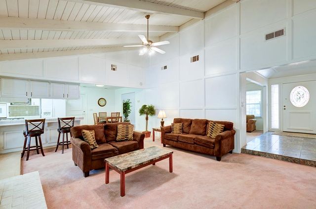5612 Columbia Drive N, Fresno, CA 93727