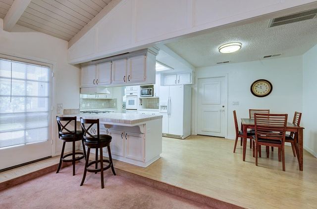 5612 Columbia Drive N, Fresno, CA 93727