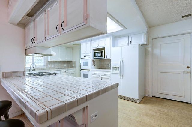 5612 Columbia Drive N, Fresno, CA 93727