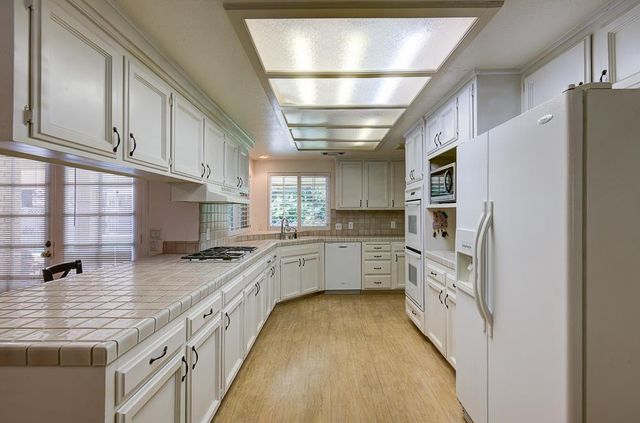 5612 Columbia Drive N, Fresno, CA 93727