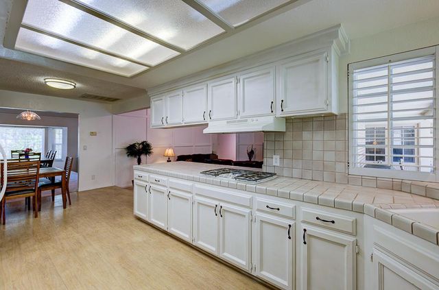 5612 Columbia Drive N, Fresno, CA 93727