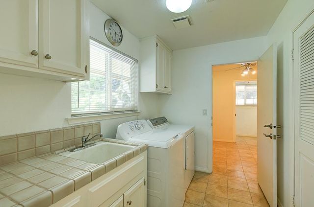 5612 Columbia Drive N, Fresno, CA 93727