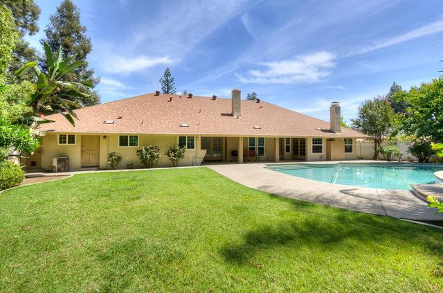 5612 Columbia Drive N, Fresno, CA 93727
