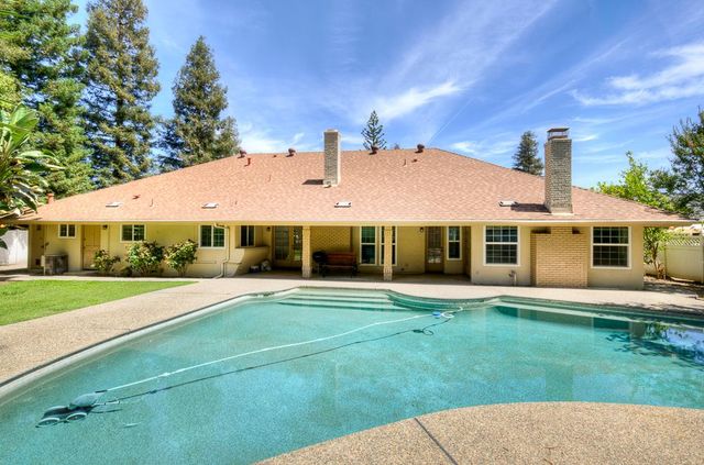 5612 Columbia Drive N, Fresno, CA 93727