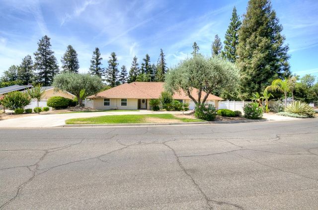 5612 Columbia Drive N, Fresno, CA 93727