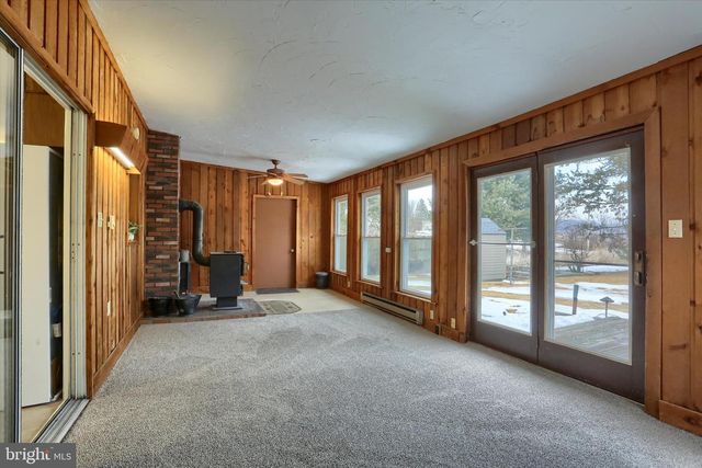 202 LINDY AVE, York Springs, PA 17372