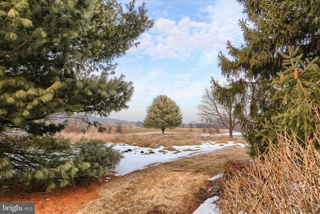 202 LINDY AVE, York Springs, PA 17372