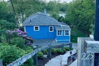 225 Riverside Drive, Dedham, MA 02026