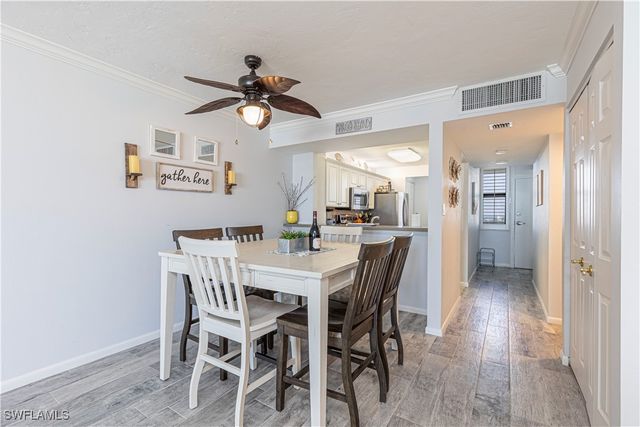 320 Seaview CT 2004, Marco Island, FL 34145