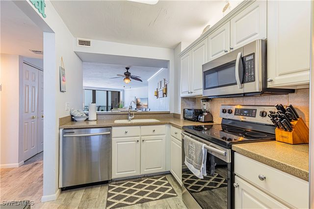 320 Seaview CT 2004, Marco Island, FL 34145