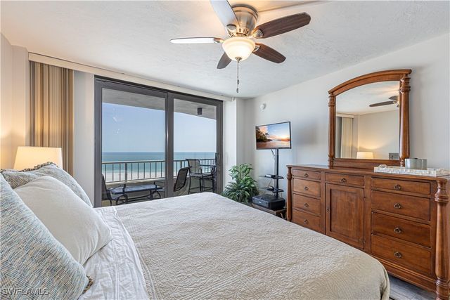 320 Seaview CT 2004, Marco Island, FL 34145