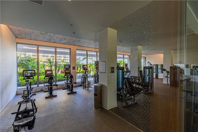 320 Seaview CT 2004, Marco Island, FL 34145
