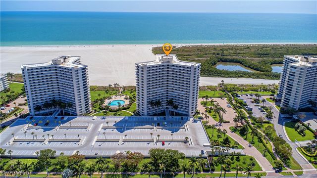 320 Seaview CT 2004, Marco Island, FL 34145