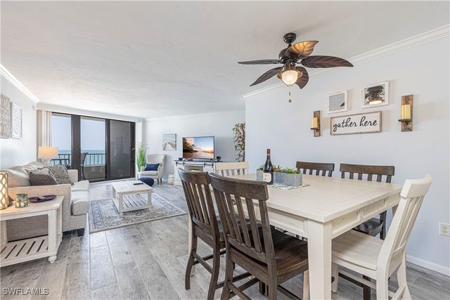 320 Seaview CT 2004, Marco Island, FL 34145