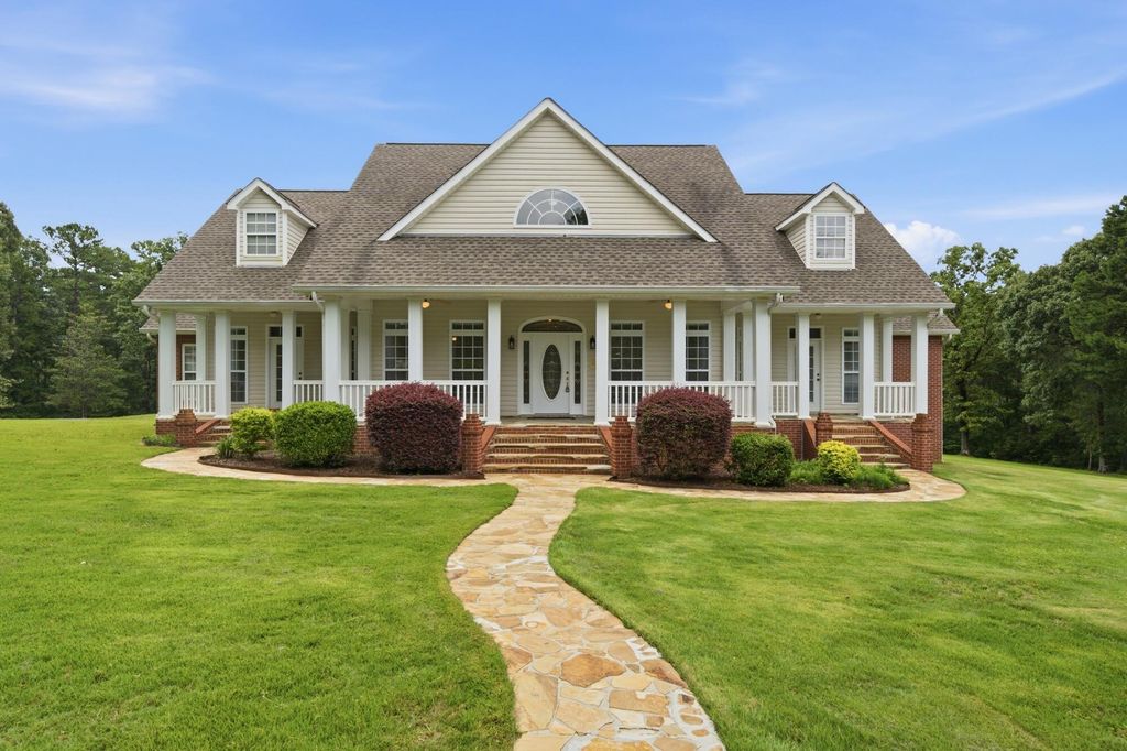60 Grand Blvd., Hattiesburg, MS 39402