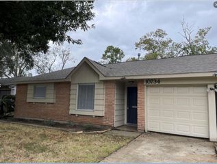 10734 Braewick Drive, Houston, TX 77096