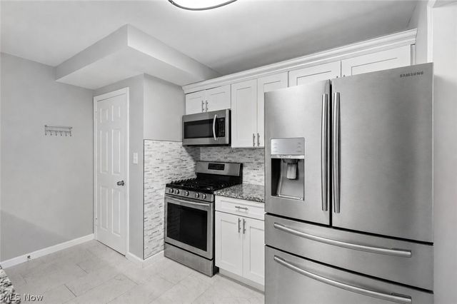 1518 Roselawn Road, Mayfield Heights, OH 44124