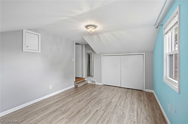 1518 Roselawn Road, Mayfield Heights, OH 44124