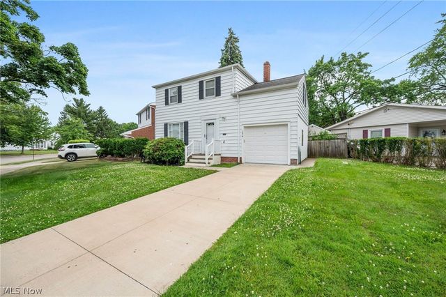 1518 Roselawn Road, Mayfield Heights, OH 44124