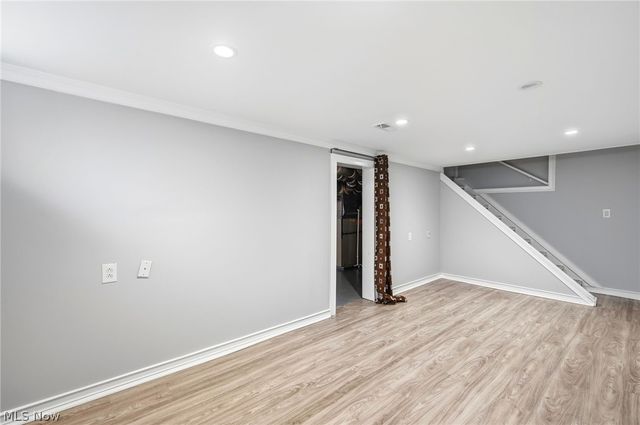 1518 Roselawn Road, Mayfield Heights, OH 44124