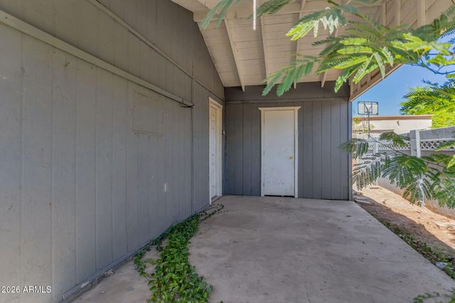 110 N 33RD Avenue, Phoenix, AZ 85009