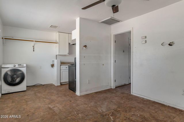 110 N 33RD Avenue, Phoenix, AZ 85009