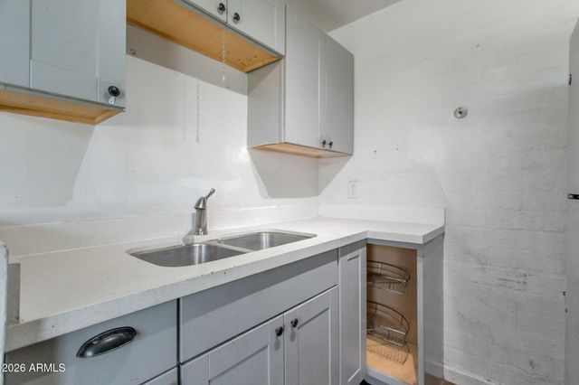 110 N 33RD Avenue, Phoenix, AZ 85009