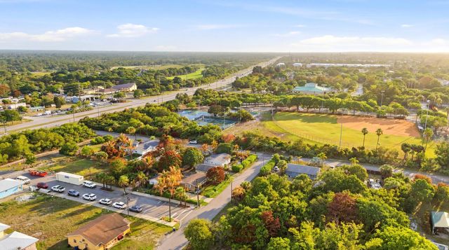 8160 SE Washington Avenue, Hobe Sound, FL 33455