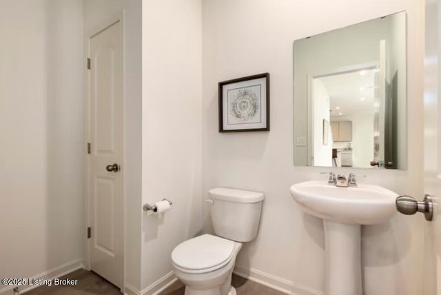 8513 Lysander Dr, Louisville, KY 40214