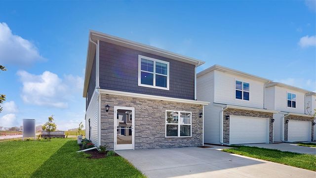 17005 Persimmon Lane, Urbandale, IA 50323