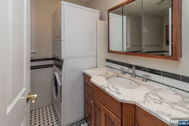 130 Franklin Turnpike 2, Allendale, NJ 07401