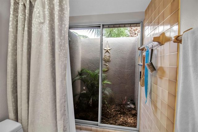 721 N JEFFERSON AVENUE 721, Sarasota, FL 34237