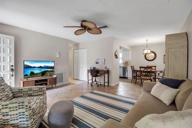 721 N JEFFERSON AVENUE 721, Sarasota, FL 34237