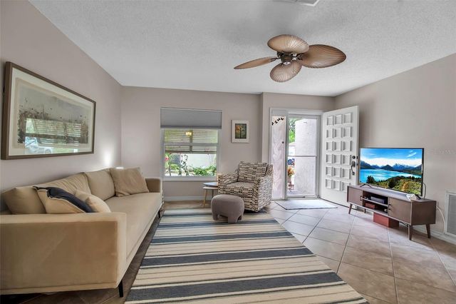 721 N JEFFERSON AVENUE 721, Sarasota, FL 34237