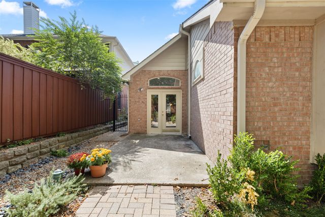 2219 Pecan Grove Court, Dallas, TX 75228