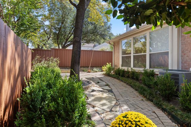 2219 Pecan Grove Court, Dallas, TX 75228