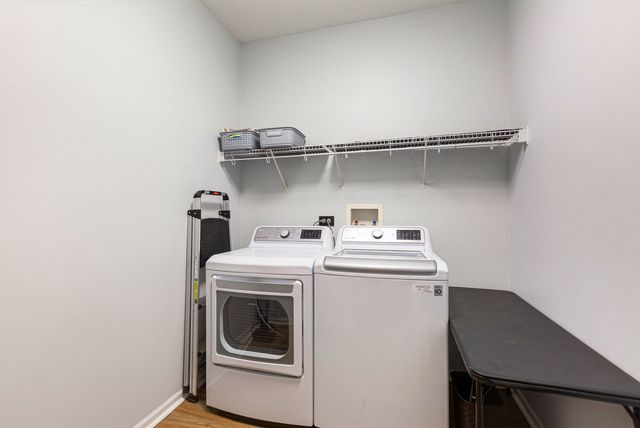 658 N Silver Leaf Lane, Round Lake, IL 60073