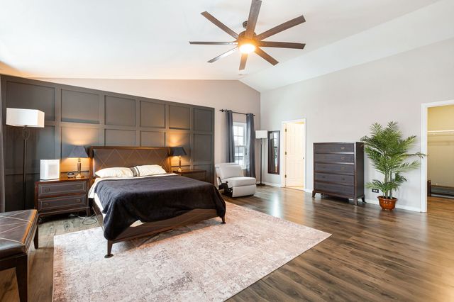 658 N Silver Leaf Lane, Round Lake, IL 60073