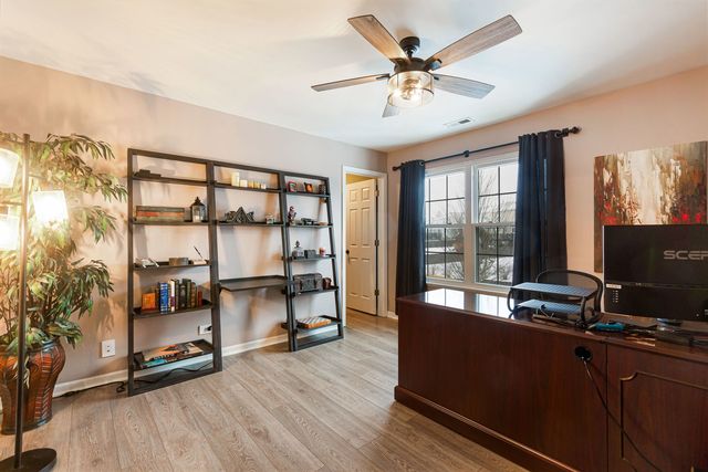 658 N Silver Leaf Lane, Round Lake, IL 60073