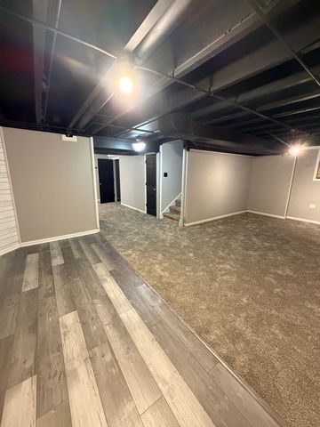 658 N Silver Leaf Lane, Round Lake, IL 60073