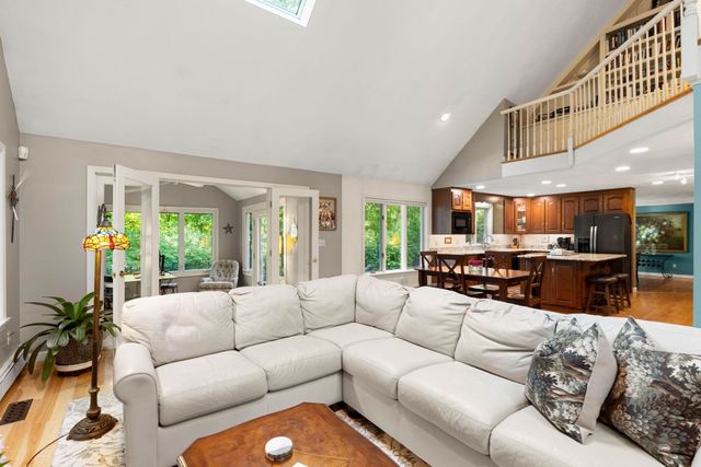 1 Breckenridge Road, North Andover, MA 01845