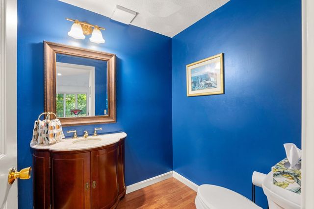 1 Breckenridge Road, North Andover, MA 01845