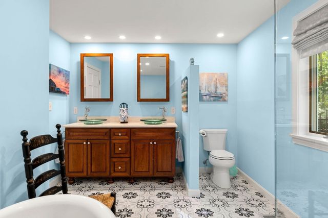 1 Breckenridge Road, North Andover, MA 01845