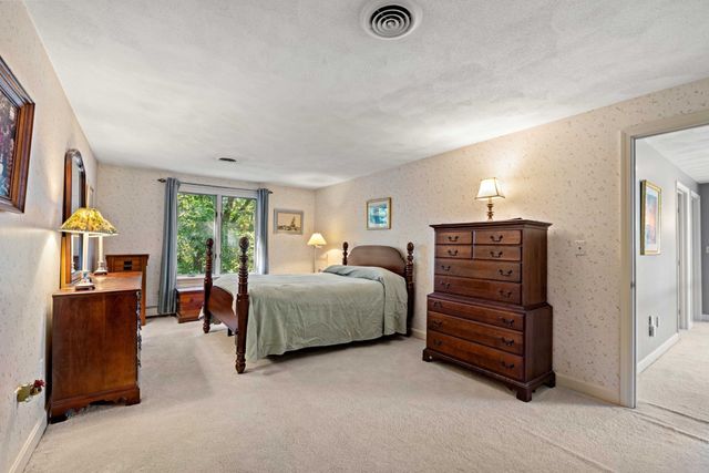1 Breckenridge Road, North Andover, MA 01845