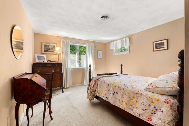 1 Breckenridge Road, North Andover, MA 01845