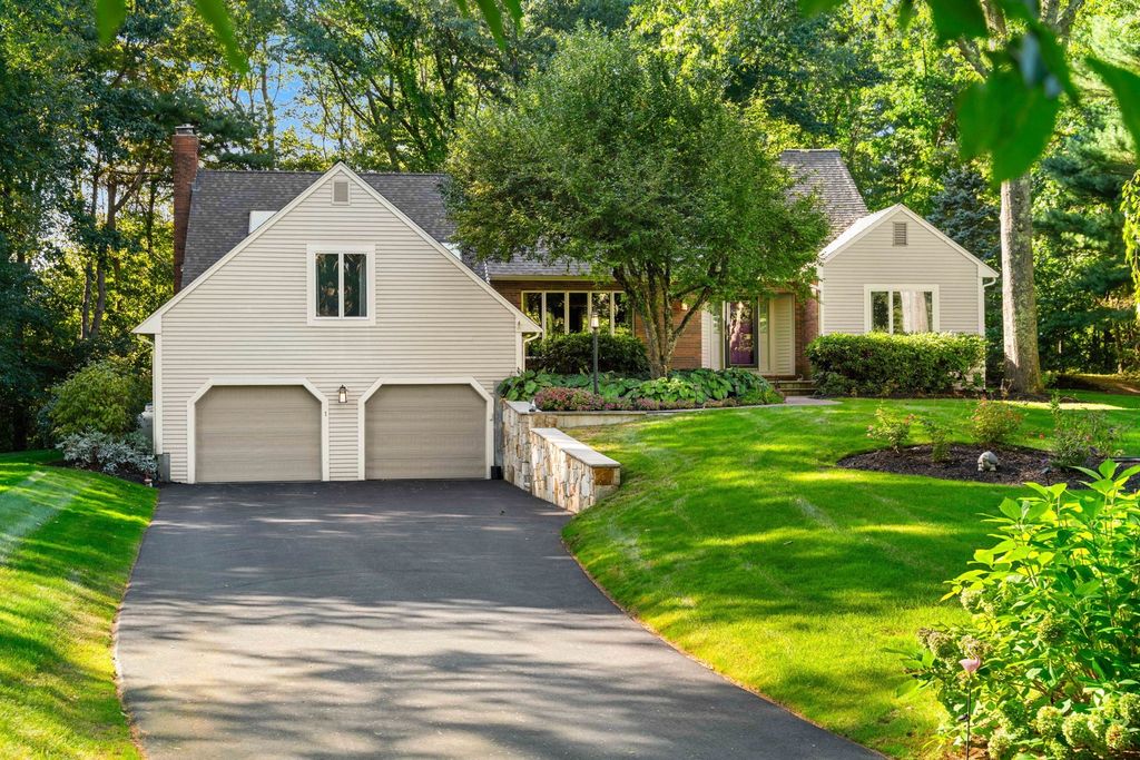1 Breckenridge Road, North Andover, MA 01845